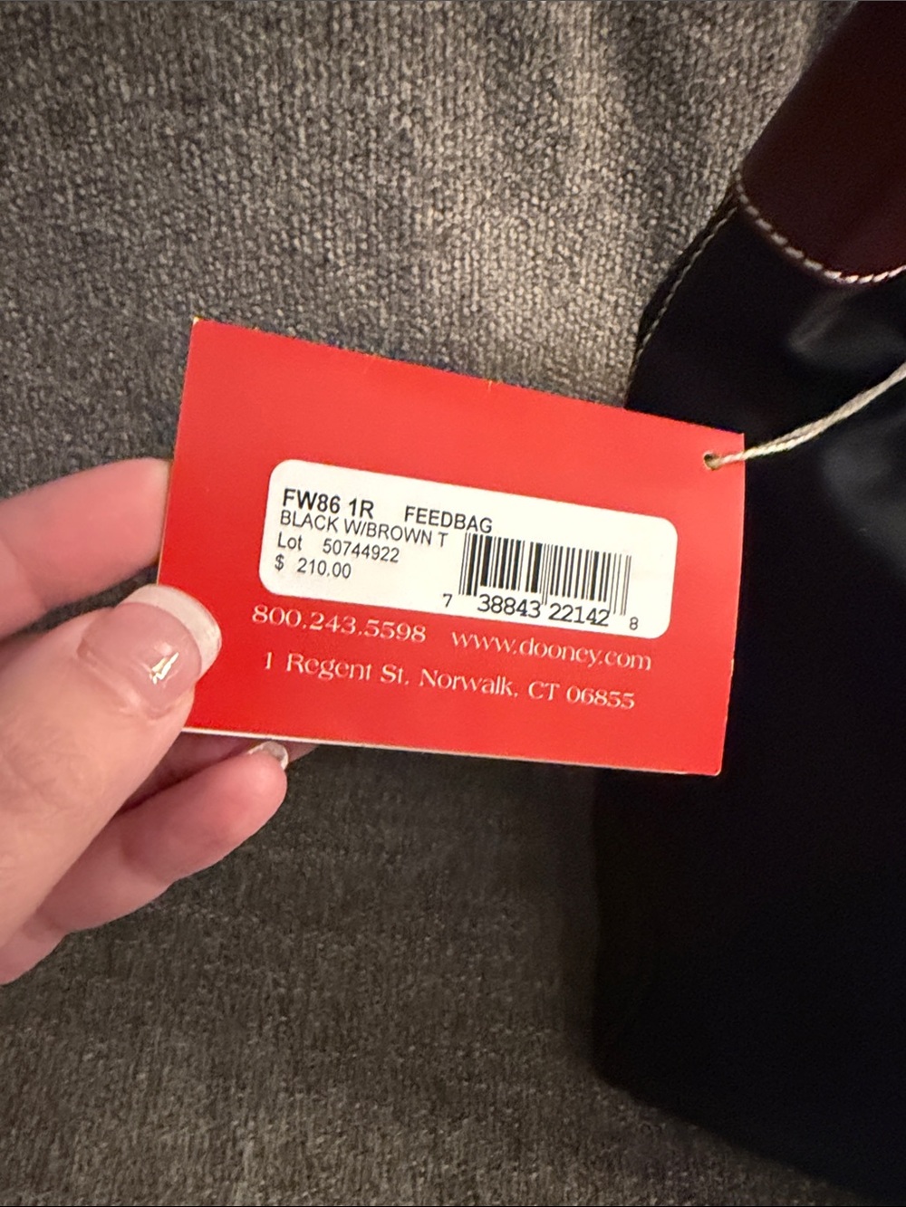 Dooney & Bourke Feedbag - Picture 2 of 12